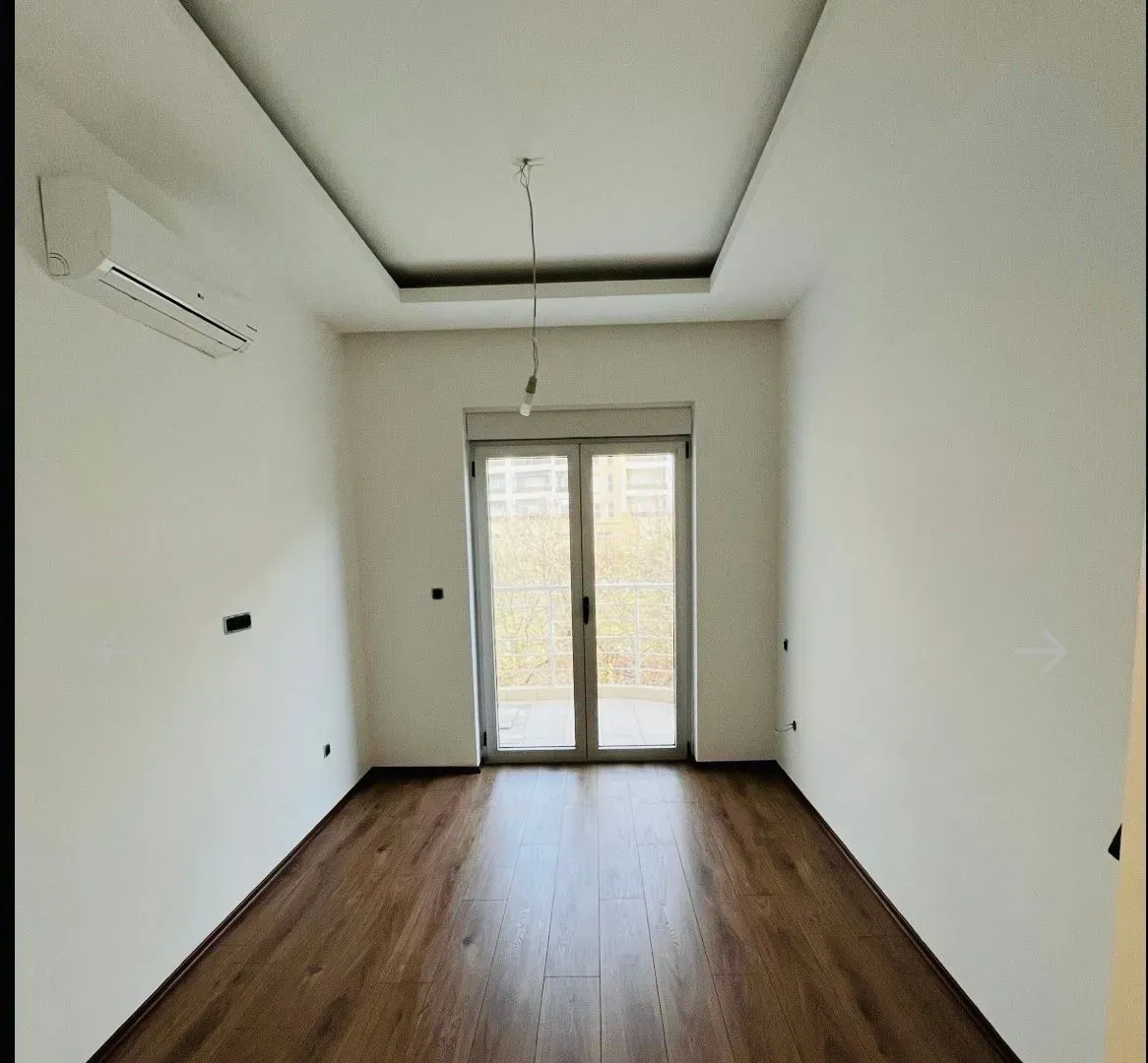 Prodaja, dvosoban stan, 90m², Rafailovići, Budva