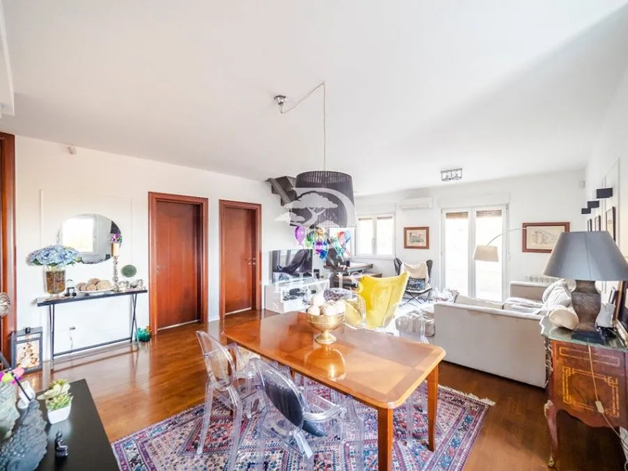 Sale, four bedroom apartment, 124m², Savski Venac, Beograd