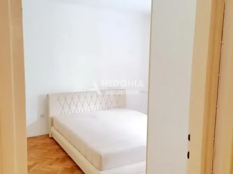 Izdavanje, trosoban stan, 70m², Slavija, Vračar Sve Podlokacije - image 2
