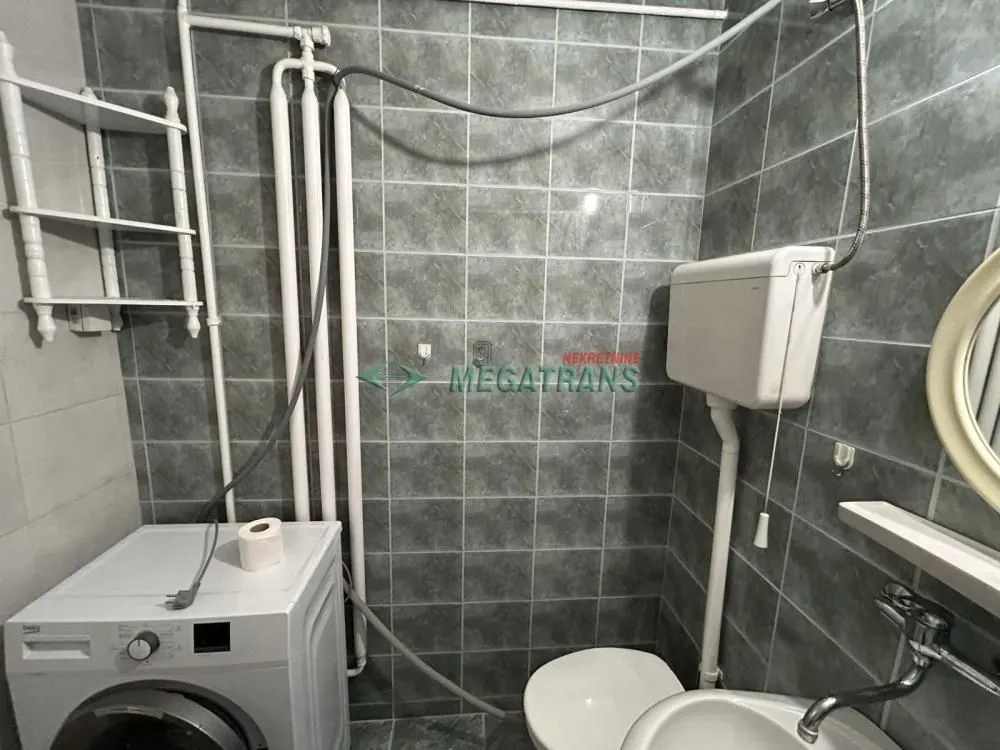 Izdavanje, dvosoban stan, 53m², Železnička Stanica, Novi Sad Sve Podlokacije
