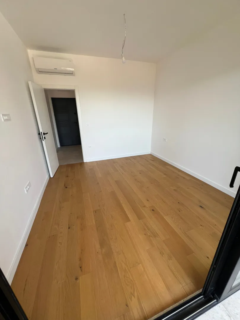 Prodaja, jednosoban stan, 55m², Centar, Bar