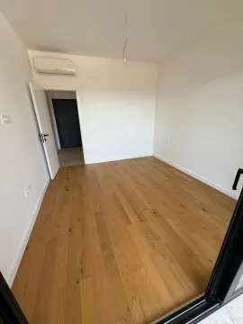 Prodaja, jednosoban stan, 55m², Centar, Bar - image 7