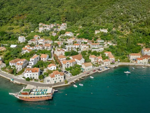 Sale, house, 291m², Lepetani, Tivat - image 3