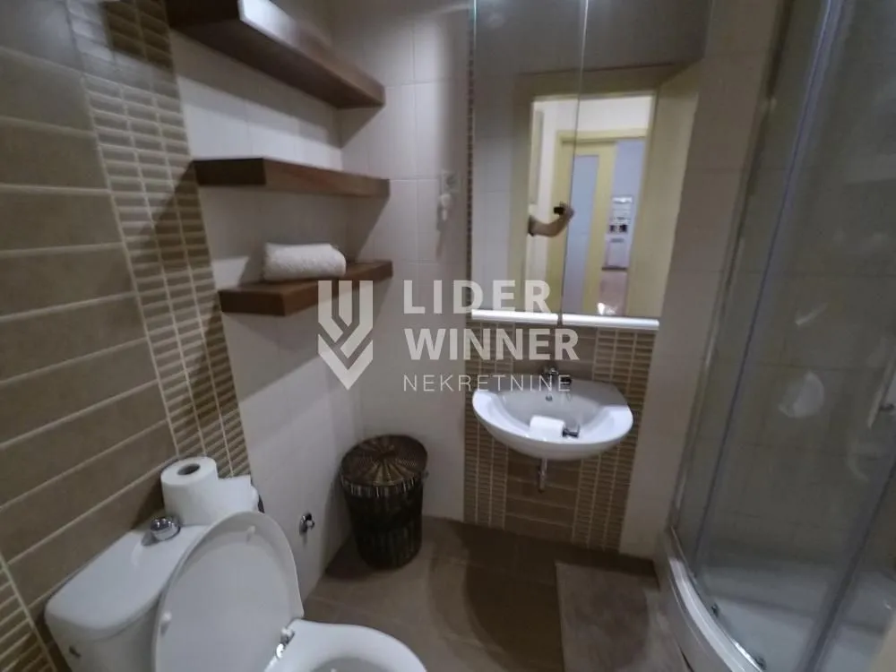 Rent, two bedroom apartment, 78m², Kalenić Pijaca, Vračar Sve Podlokacije