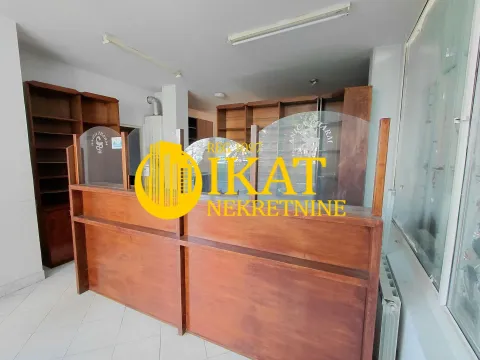 Poslovni prostor in Karaburma