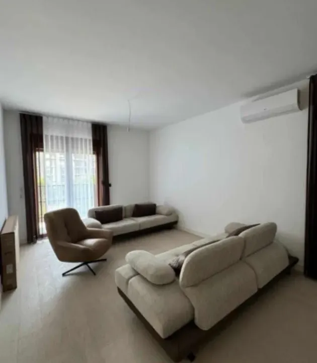 Izdavanje, jednosoban stan, 53m², Krivi Most, Podgorica