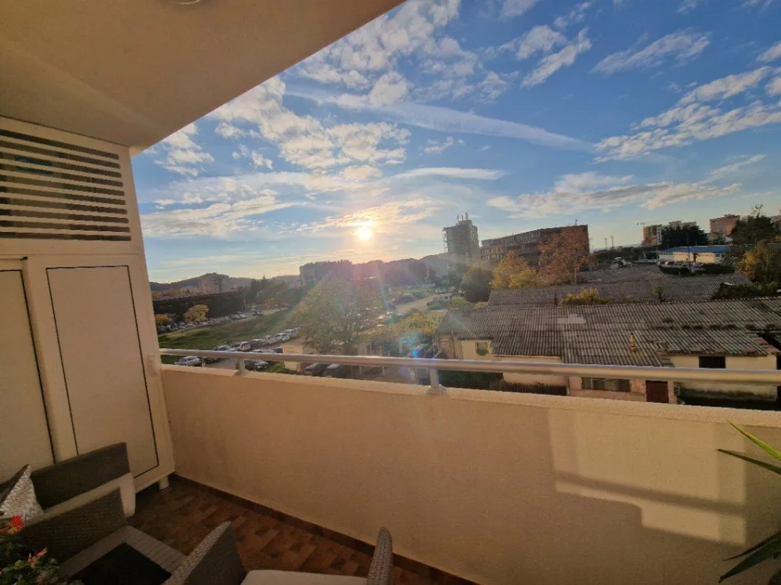 Sale, three bedroom apartment, 73m², Topolica, Bar