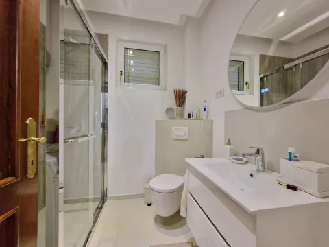 Prodaja, kuća, 250m², Budva, Crna Gora - image 17