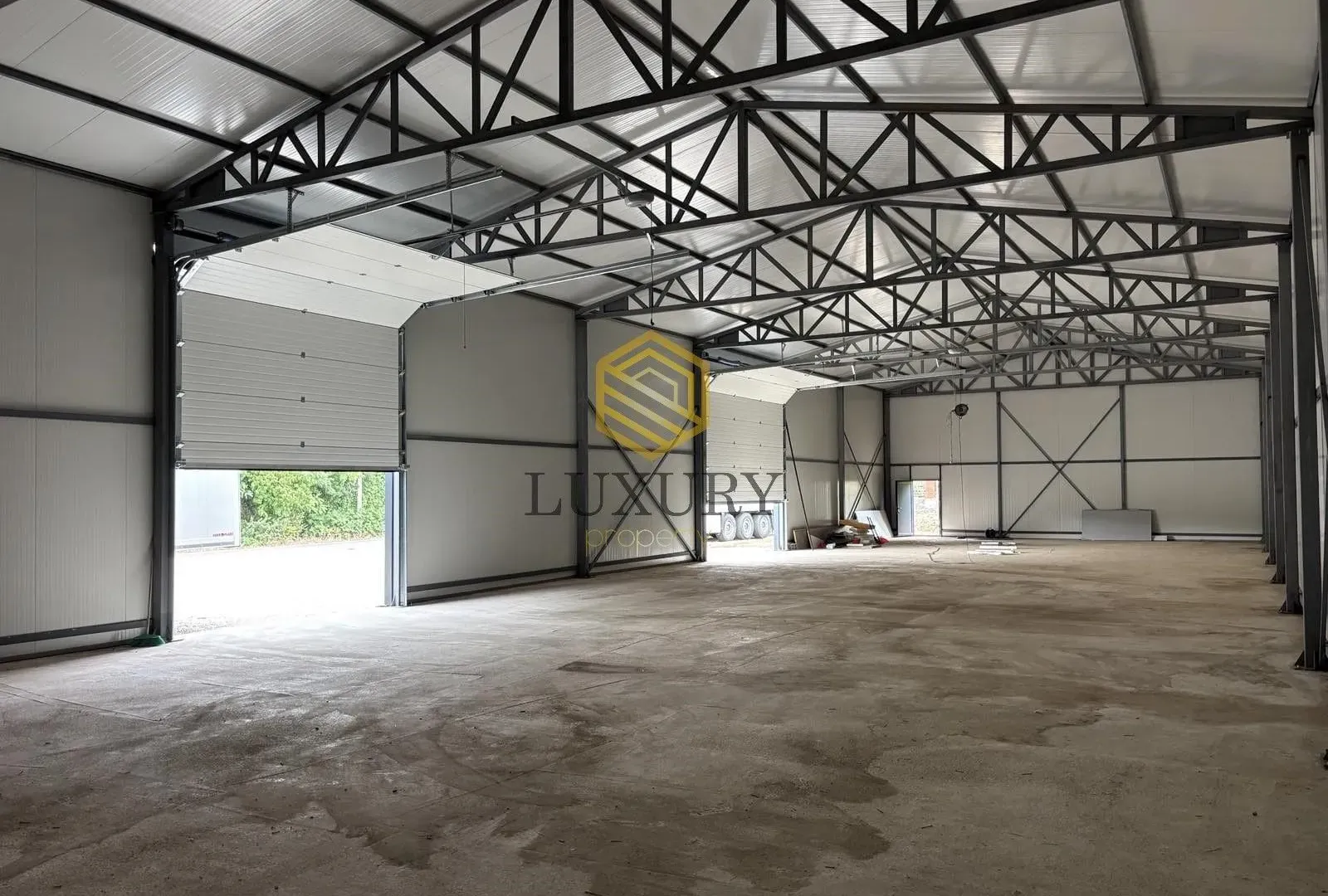 Rent, office space, 500m², Golubovci, Podgorica