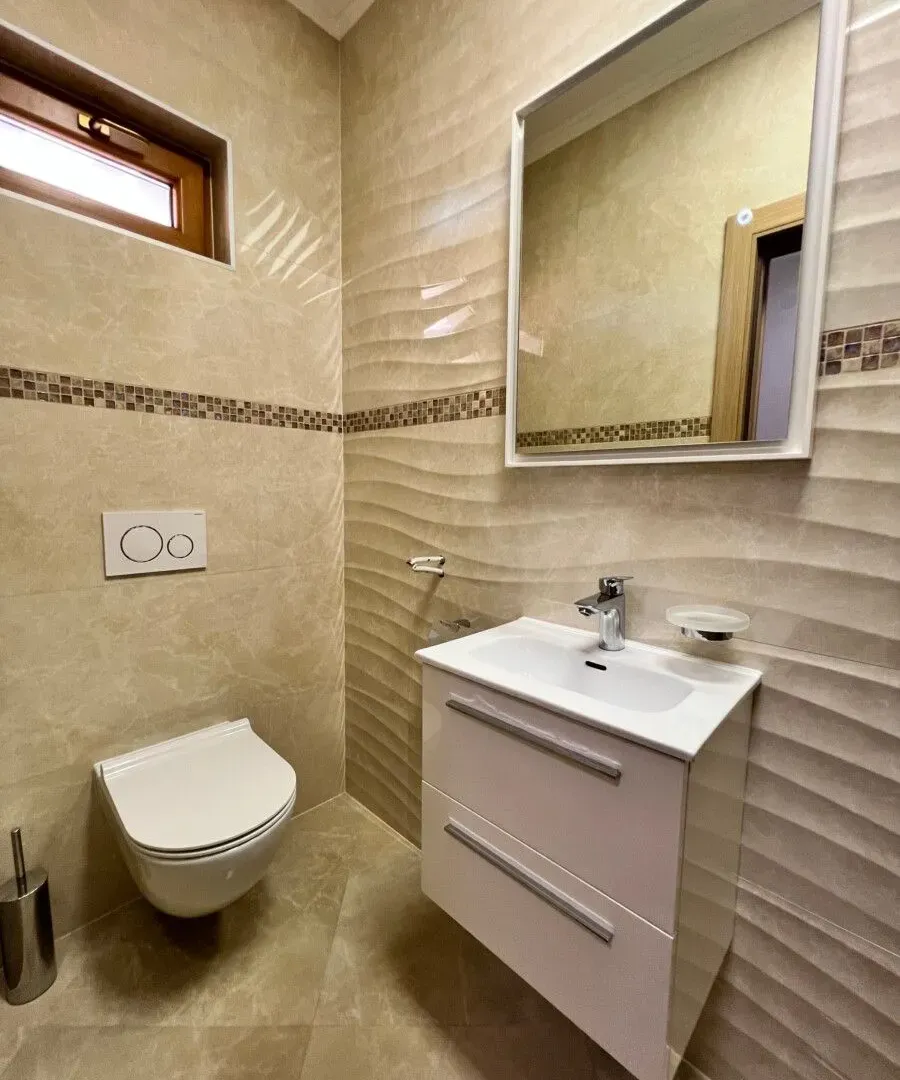 Prodaja, kuća, 200m², Rogami, Podgorica