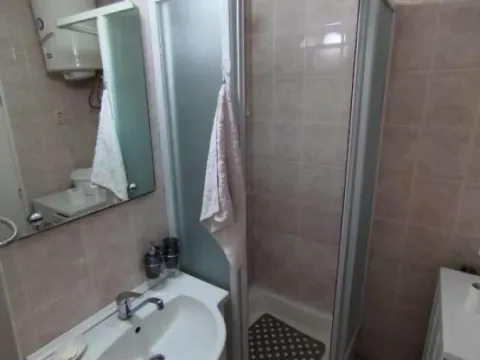 Rent, two bedroom apartment, 56m², Čukarica, Beograd - image 9