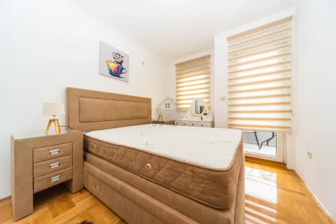 Izdavanje, jednosoban stan, 45m², Stari Aerodrom, Podgorica - image 5