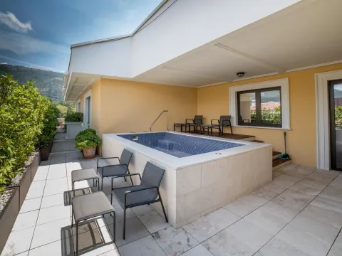 Sale, four bedroom apartment, 595m², Porto Montenegro, Tivat - image 10