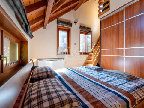 Prodaja, četvorosoban stan, 90m², 25. Maj, Zlatibor - image 6