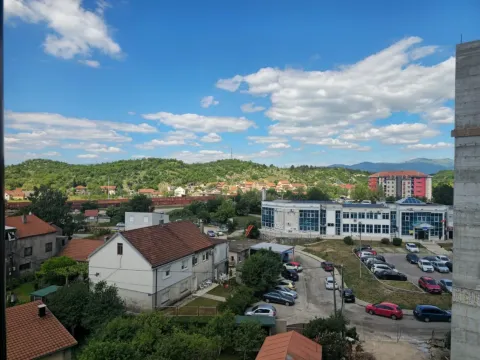 Prodaja, jednosoban stan, 52m², Centar, Nikšić - image 15