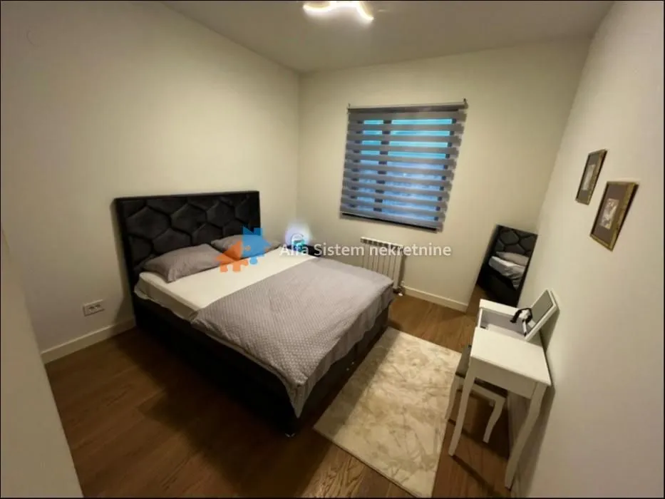 Izdavanje, dvosoban stan, 55m², Savski Venac, Beograd