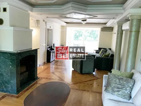 Izdavanje, stan, 260m², Savski Venac, Beograd - image 1