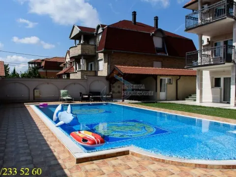 Sale, four bedroom apartment, 115m², Farmaceutski Fakultet, Voždovac Sve Podlokacije