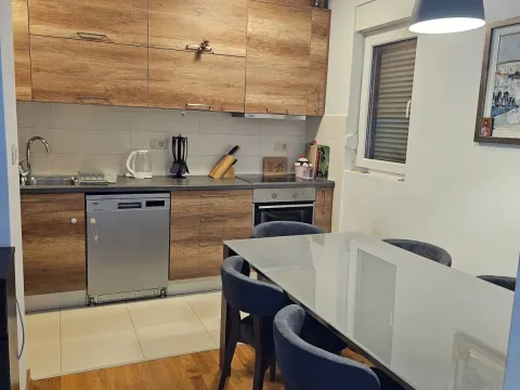 Prodaja, trosoban stan, 78m², Stari Aerodrom, Podgorica - image 8