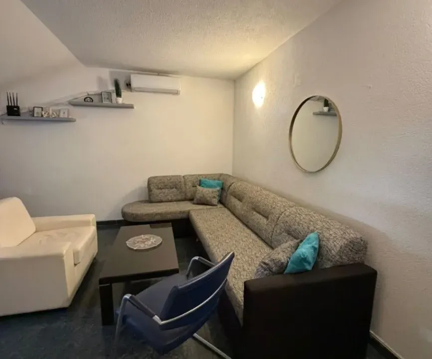 Izdavanje, jednosoban stan, 35m², Seljanovo, Tivat