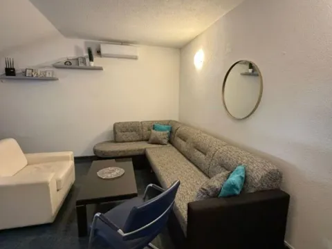 Rent, one bedroom apartment, 35m², Seljanovo, Tivat