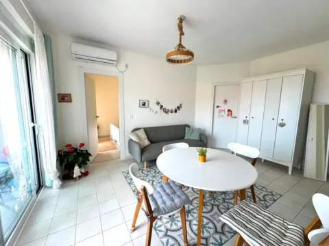 Prodaja, trosoban stan, 47m², Kumbor, Herceg Novi