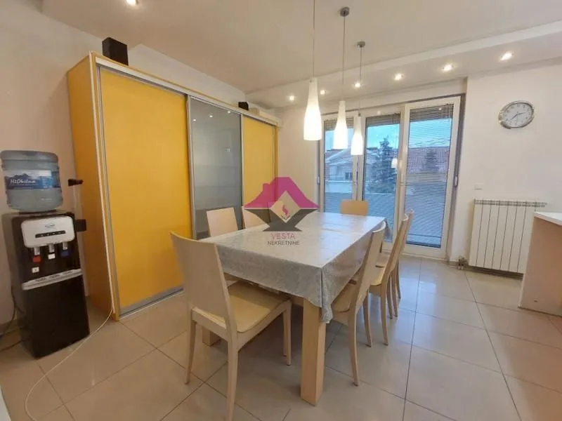 Izdavanje, kuća, 142m², Banovo Brdo, Beograd