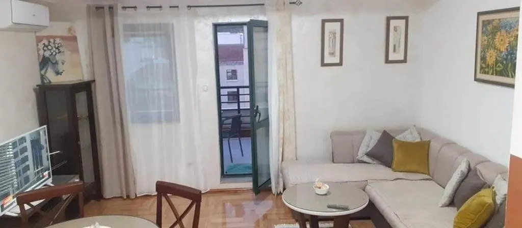 Rent, one bedroom apartment, 65m², Centar, Podgorica
