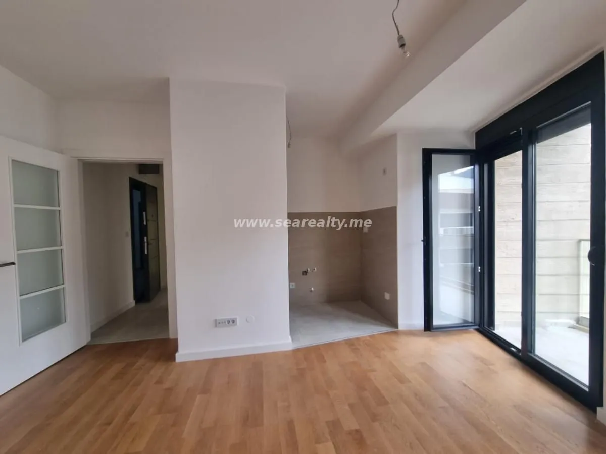 Prodaja, jednosoban stan, 51m², Tivat, Crna Gora