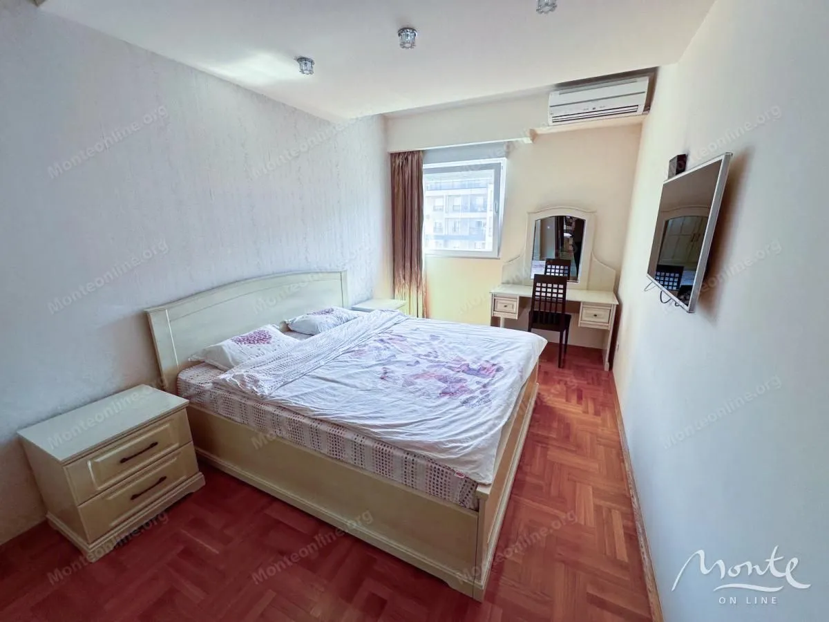 Prodaja, dvosoban stan, 92m², City Kvart, Podgorica