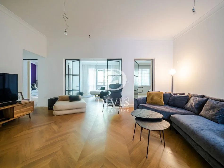Prodaja, četvorosoban stan, 119m², Stari Grad, Beograd