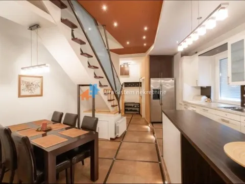 Rent, four bedroom apartment, 140m², Stari Grad, Beograd - image 11