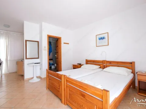 Sale, house, 195m², Bečići, Budva - image 10