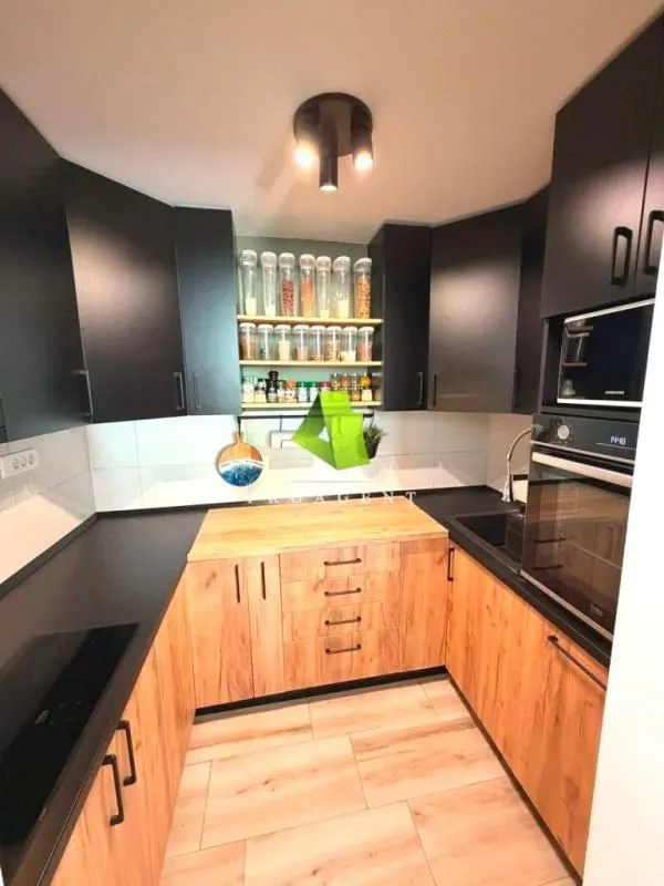 Prodaja, trosoban stan, 88m², Apelovac, Niš