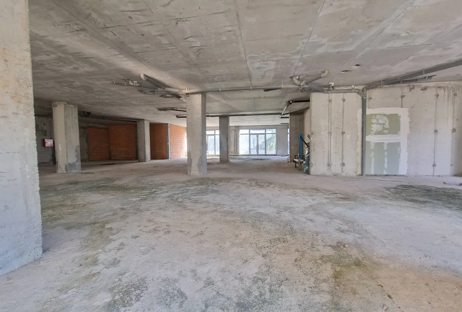 Rent, office space, 406m², Petrovac, Budva