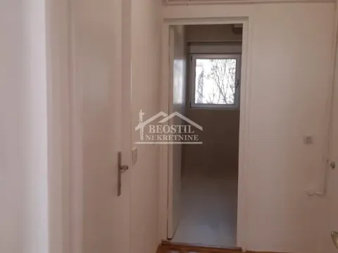 Izdavanje, trosoban stan, 78m², Stari Grad, Beograd - image 14