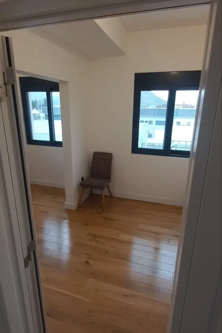 Rent, office space, 180m², Gornja Gorica, Podgorica