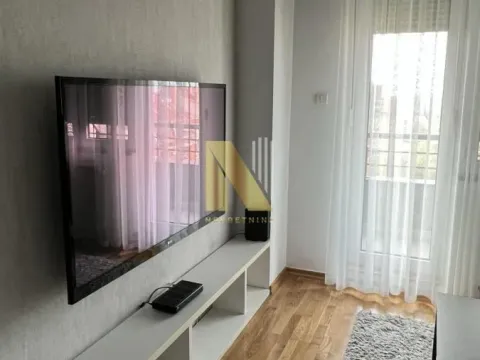 Izdavanje, jednosoban stan, 43m², Bulevar Oslobodjenja, Novi Sad Sve Podlokacije - image 2
