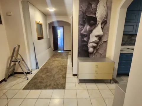 Rent, three bedroom apartment, 215m², Gorica C, Podgorica - image 5