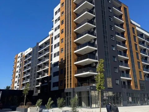 Izdavanje, dvosoban stan, 65m², Stari Aerodrom, Podgorica - image 1