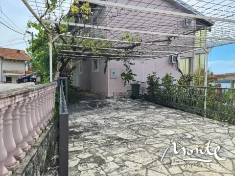 Prodaja, kuća, 180m², Tivat, Crna Gora - image 7