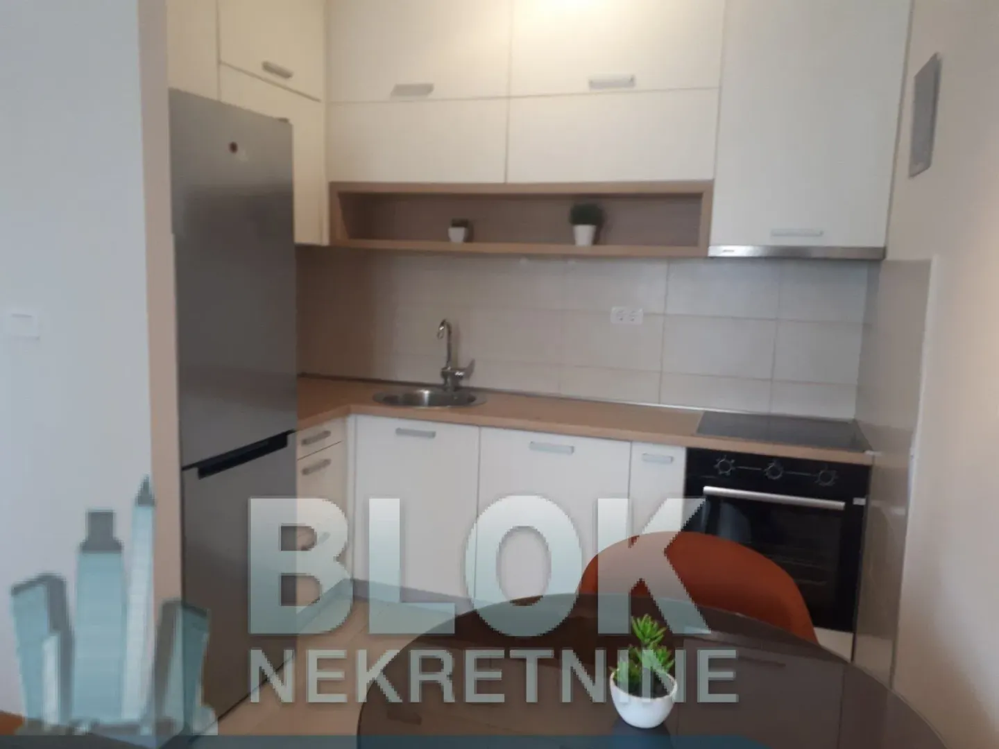 Izdavanje, jednosoban stan, 50m², City Kvart, Podgorica