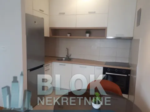 Izdavanje, jednosoban stan, 50m², City Kvart, Podgorica - image 4