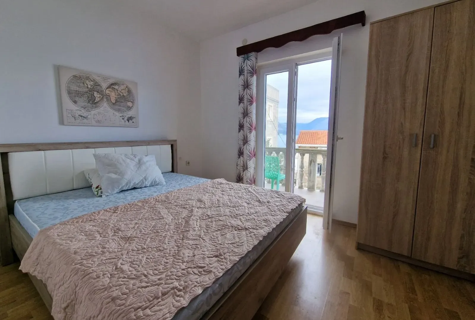 Prodaja, kuća, 180m², Krašići, Tivat