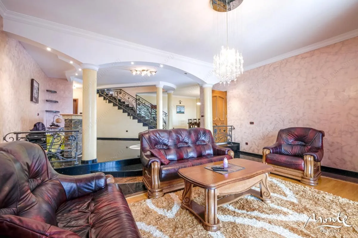 Sale, house, 560m², Petrovac, Budva