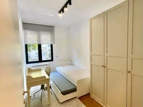 Rent, three bedroom apartment, 61m², Vračar Sve Podlokacije, Beograd - image 7