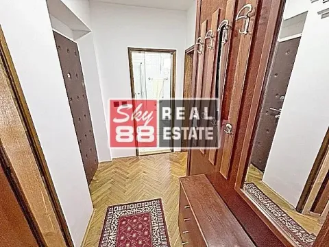 Izdavanje, četvorosoban stan, 115m², Savski Venac, Beograd - image 2