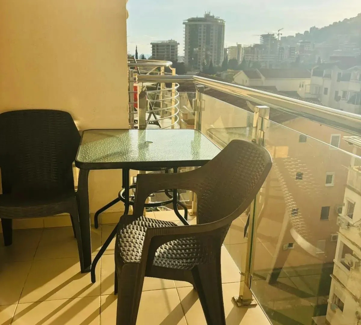 Izdavanje, jednosoban stan, 40m², Centar, Budva