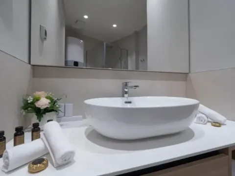 Sale, studio apartment, 35m², Rafailovići, Budva - image 5