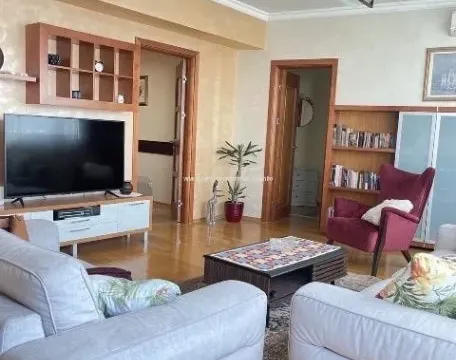 Izdavanje, dvosoban stan, 100m², Centar, Podgorica - image 2